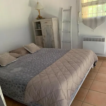 Lägenhet Location Pres De La Avec Terrasse Et Piscine En Copropriete *